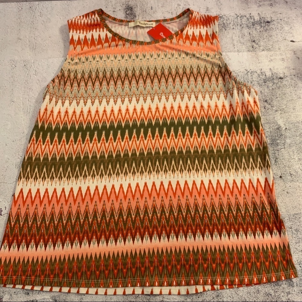 WOMEN’S Sleeveless Tribal Top Blouse NWT Medium